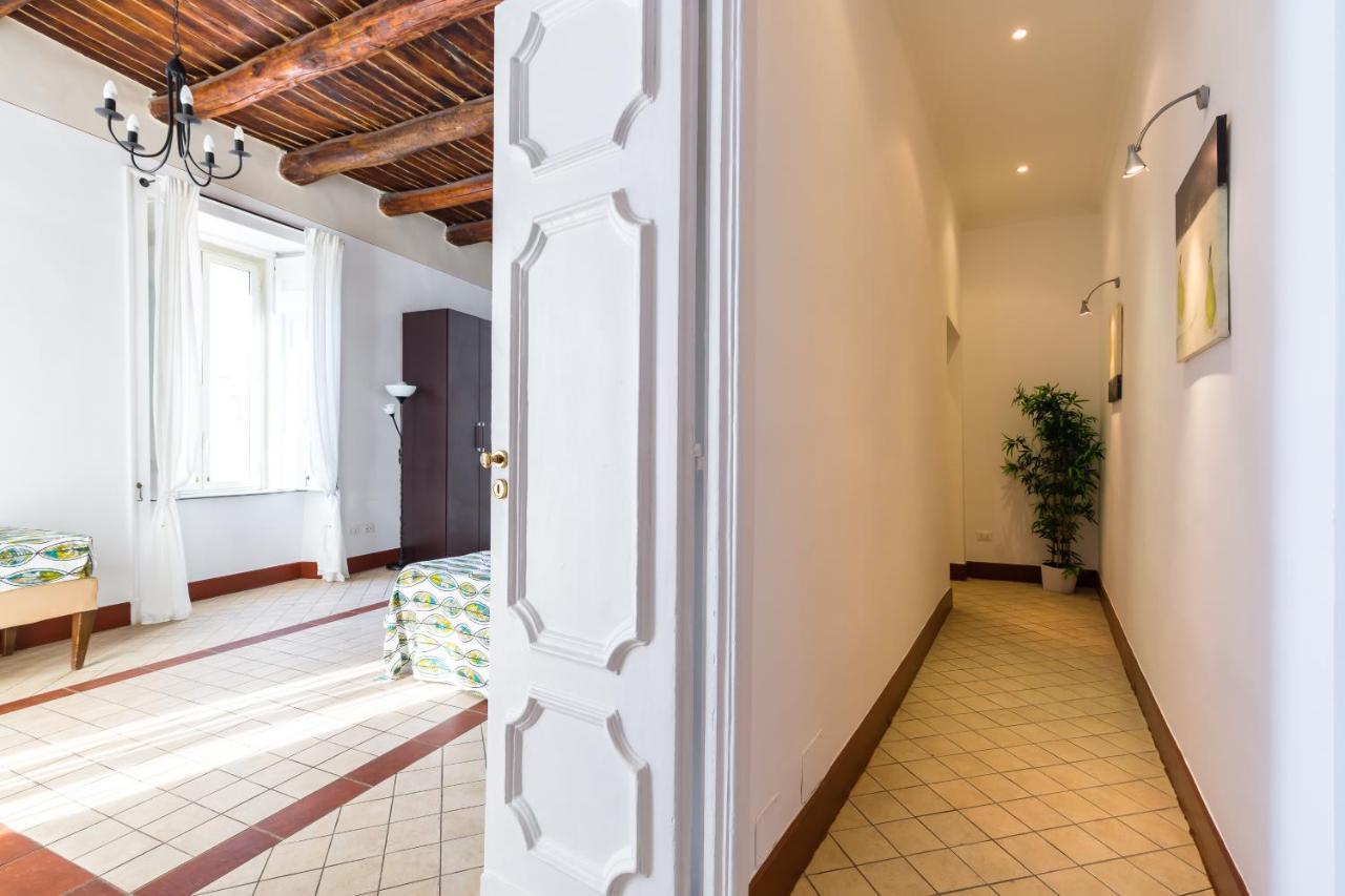 Lopez 20 A Big Family Apartment By Napoliapartments Екстер'єр фото
