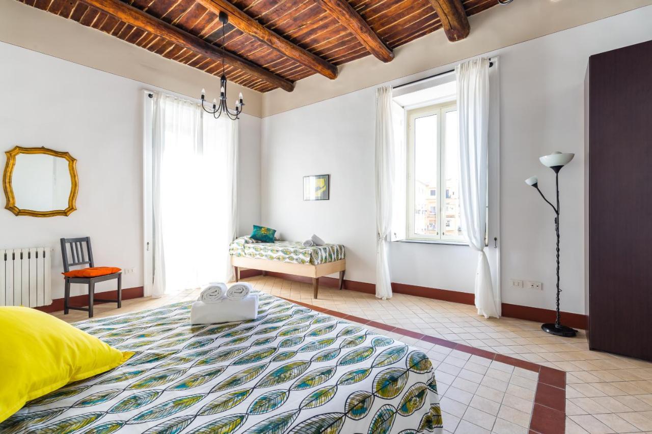 Lopez 20 A Big Family Apartment By Napoliapartments Екстер'єр фото