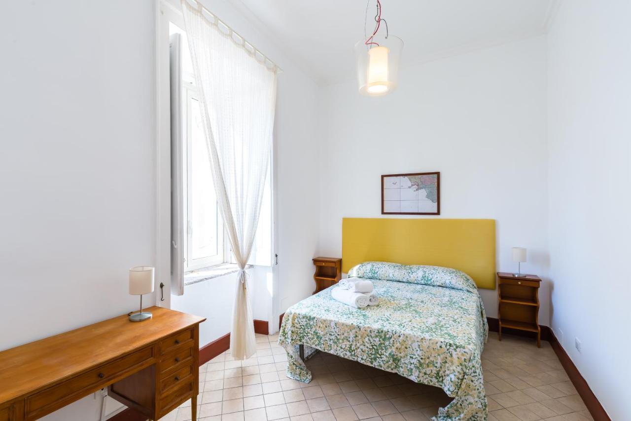 Lopez 20 A Big Family Apartment By Napoliapartments Екстер'єр фото