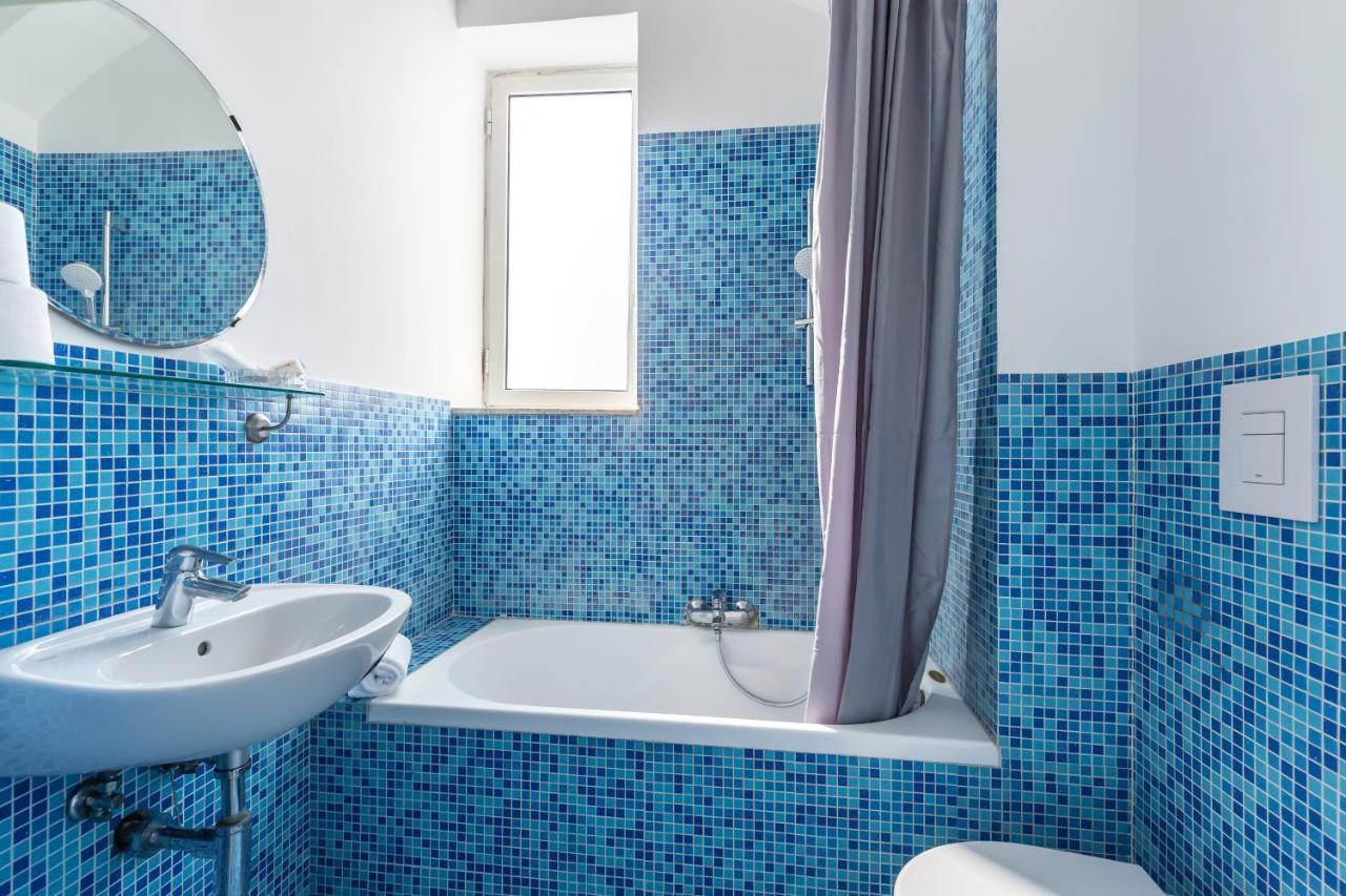 Lopez 20 A Big Family Apartment By Napoliapartments Екстер'єр фото